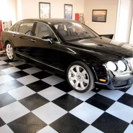 bentley on racedeck xl 1024x768 1