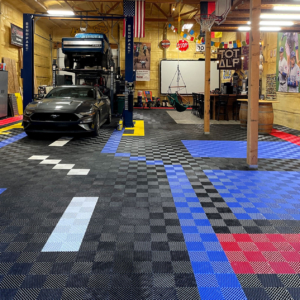 Matthew's multicolor Free-Flow garage