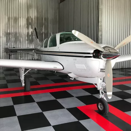RD blakallyred airplane hangar
