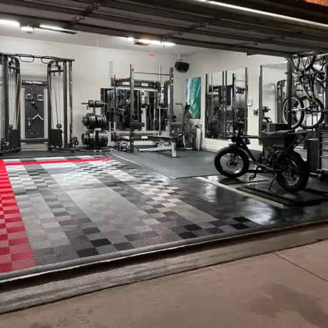 Steven Hossa garage gym 6