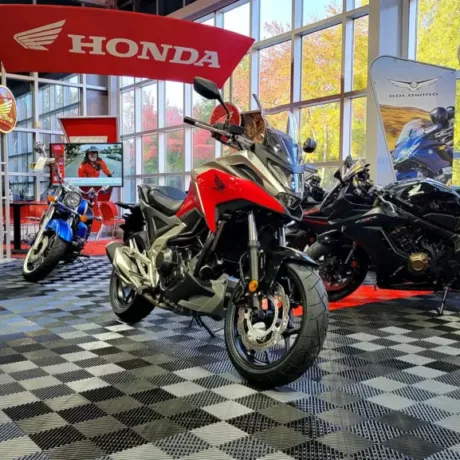 ffxlc retail honda motorcycles display 1024x577 1