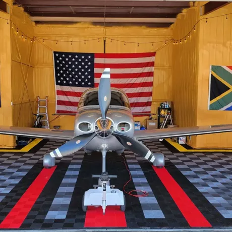 free flow alloy grph blk red airplane hangar