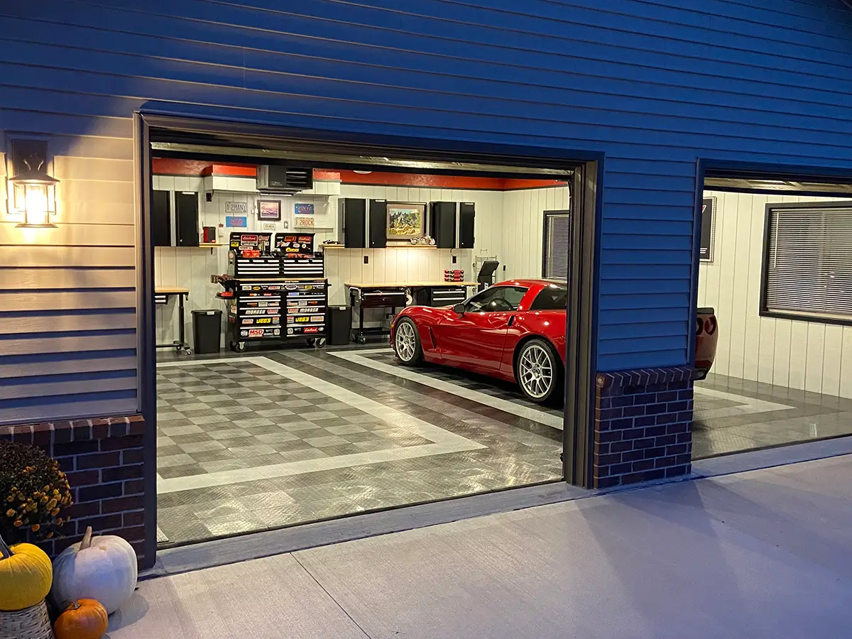 Daniel Garage